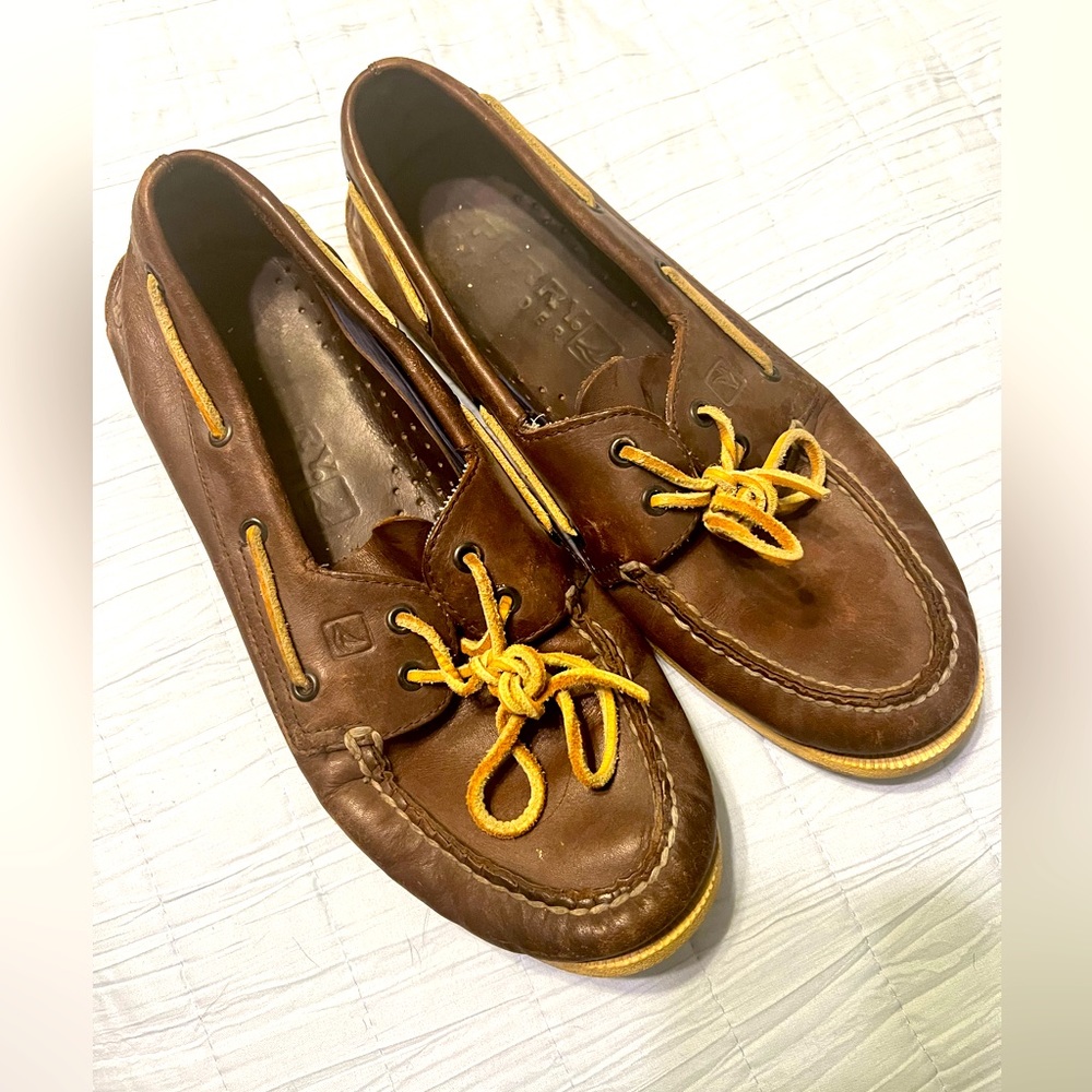 Sperry boat shoes